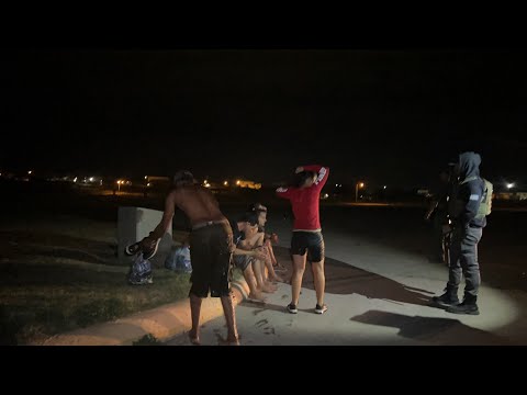 Cubans Swim Rio Grande, Apprehended by Militia, Border Patrol - Livestream